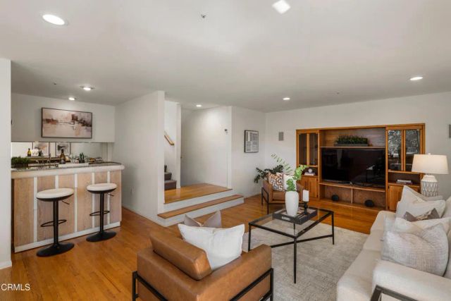 156 Saint Albans Avenue, South Pasadena, CA 91030