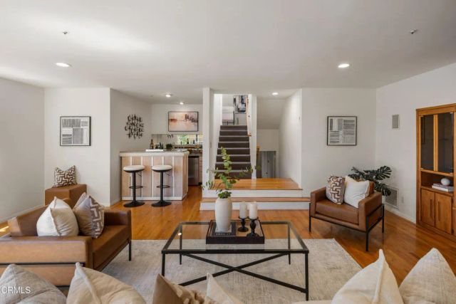 156 Saint Albans Avenue, South Pasadena, CA 91030