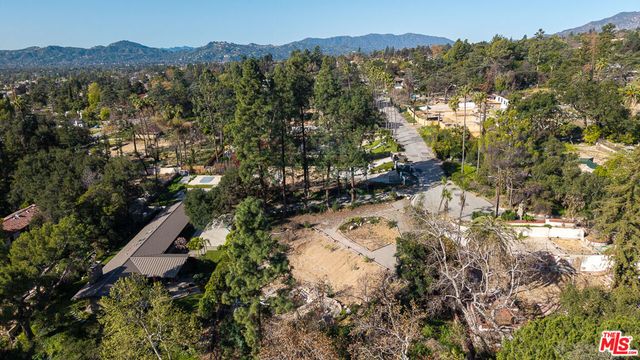 1414 E Palm Street, Altadena, CA 91001