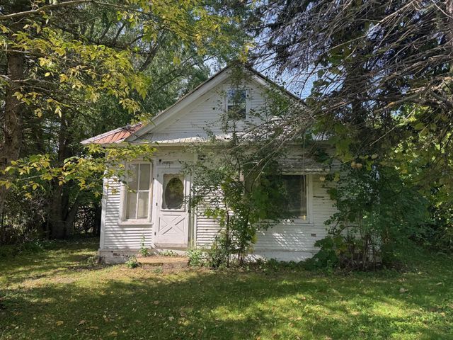 73 2nd Street SE, Blackduck, MN 56630