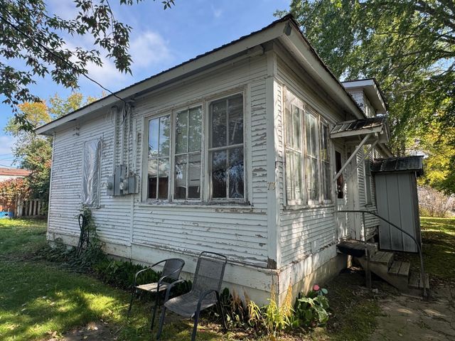 73 2nd Street SE, Blackduck, MN 56630