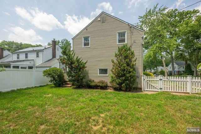 626 Kent Avenue, Teaneck, NJ 07666