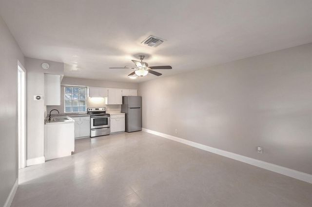 3147 Naylor Terrace, Fort Pierce, FL 34982