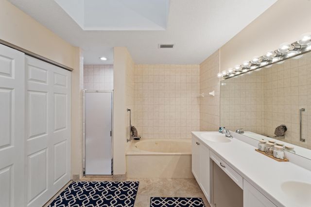 109 Half Moon Circle C, Jupiter, FL 33458