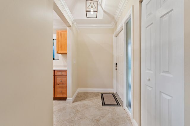 109 Half Moon Circle C, Jupiter, FL 33458