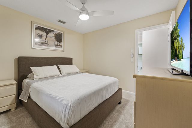 109 Half Moon Circle C, Jupiter, FL 33458