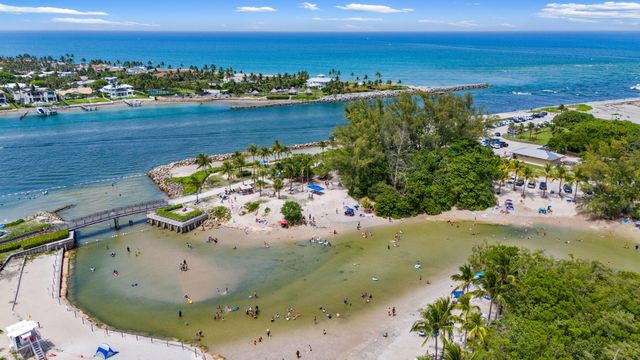 109 Half Moon Circle C, Jupiter, FL 33458