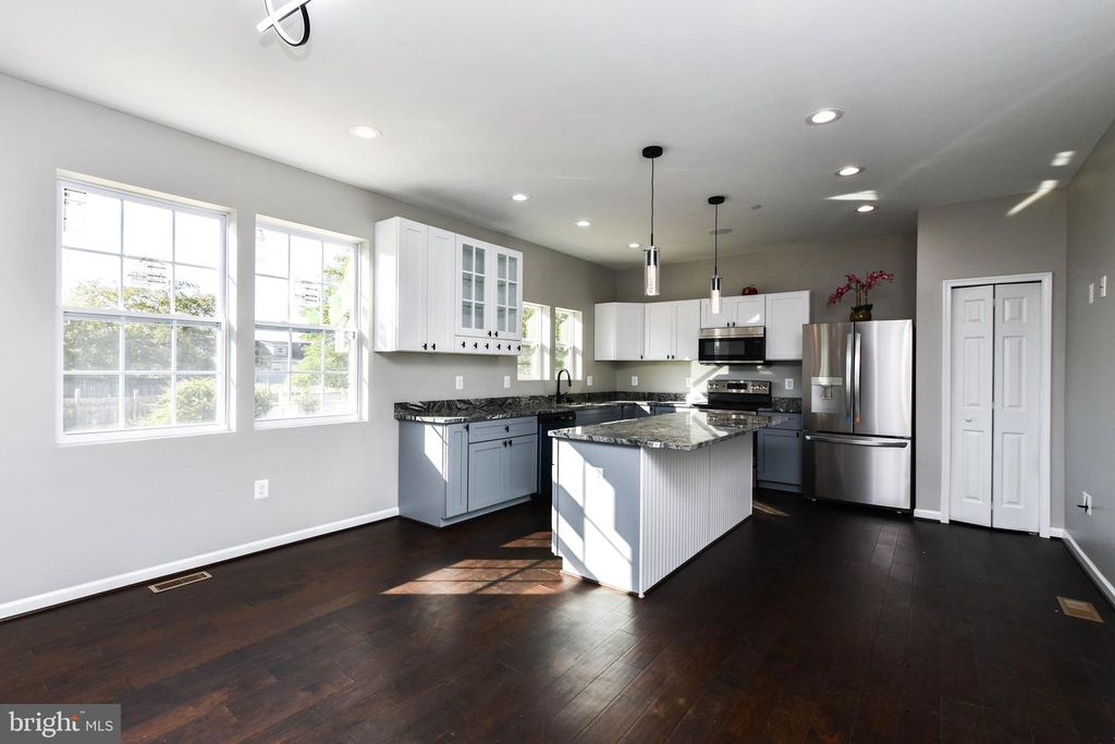 1426 PACIFIC AVE, Capitol Heights, MD 20743