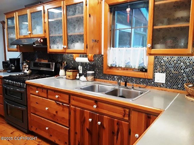 1630 Garden Park Drive, Homer, AK 99603