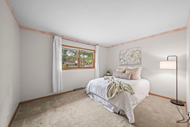 806 S Elm Street, Mount Prospect, IL 60056