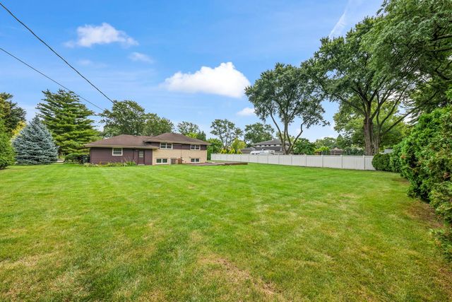 806 S Elm Street, Mount Prospect, IL 60056