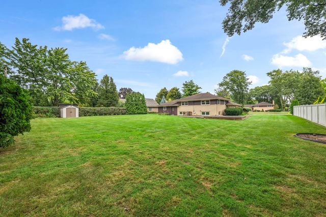 806 S Elm Street, Mount Prospect, IL 60056