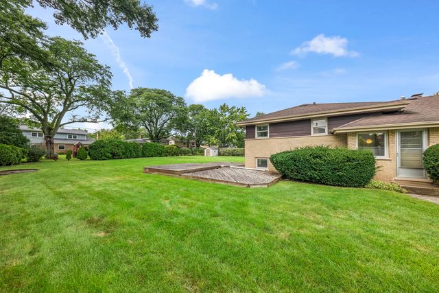 806 S Elm Street, Mount Prospect, IL 60056