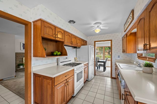 806 S Elm Street, Mount Prospect, IL 60056