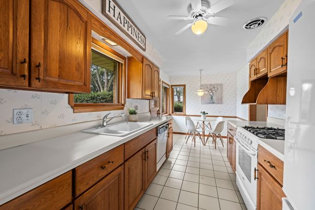 806 S Elm Street, Mount Prospect, IL 60056