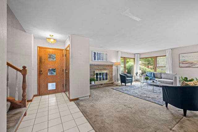 806 S Elm Street, Mount Prospect, IL 60056