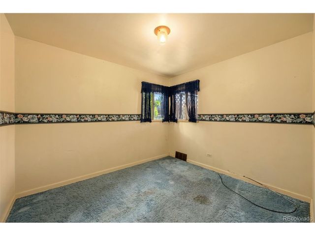 2210 S Irving St, Denver, CO 80219
