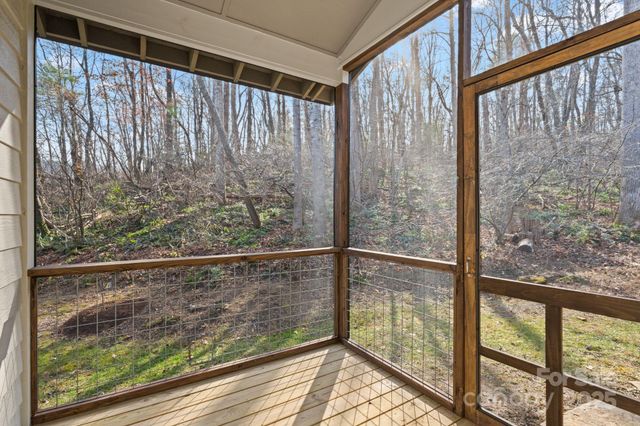 24 Lower Grassy Branch Road, Asheville, NC 28805