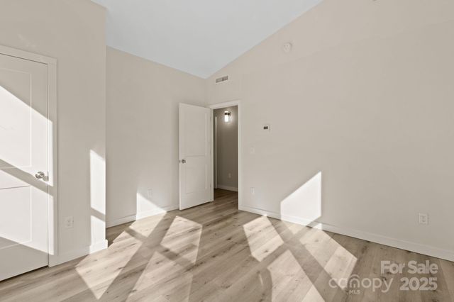 24 Lower Grassy Branch Road, Asheville, NC 28805