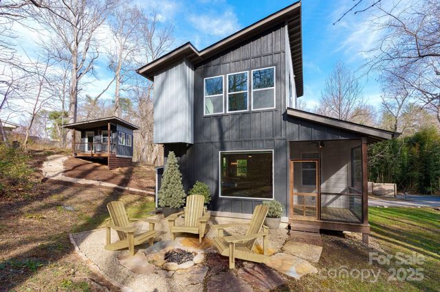 24 Lower Grassy Branch Road, Asheville, NC 28805