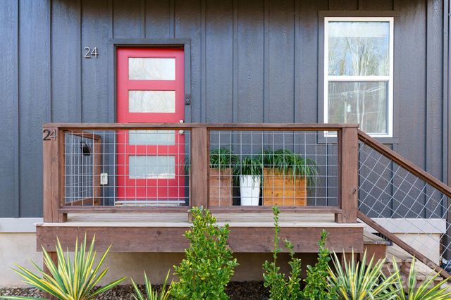 24 Lower Grassy Branch Road, Asheville, NC 28805