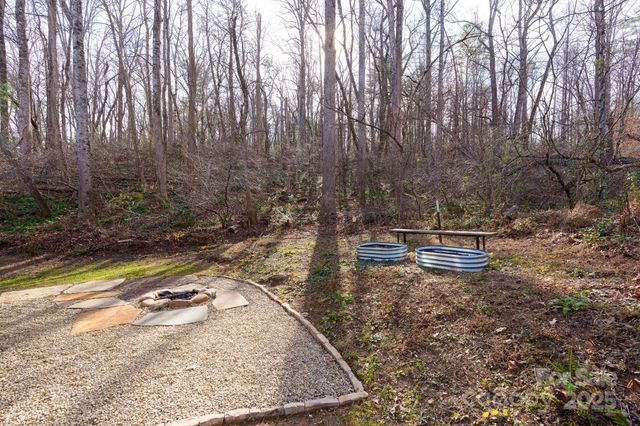 24 Lower Grassy Branch Road, Asheville, NC 28805