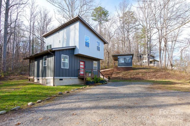 24 Lower Grassy Branch Road, Asheville, NC 28805