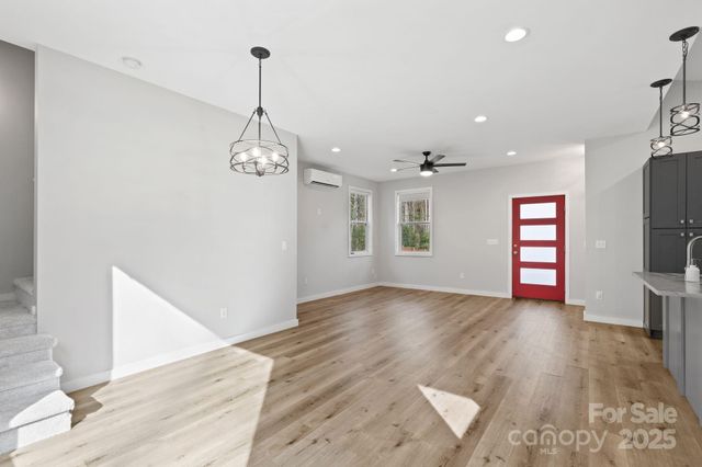 24 Lower Grassy Branch Road, Asheville, NC 28805