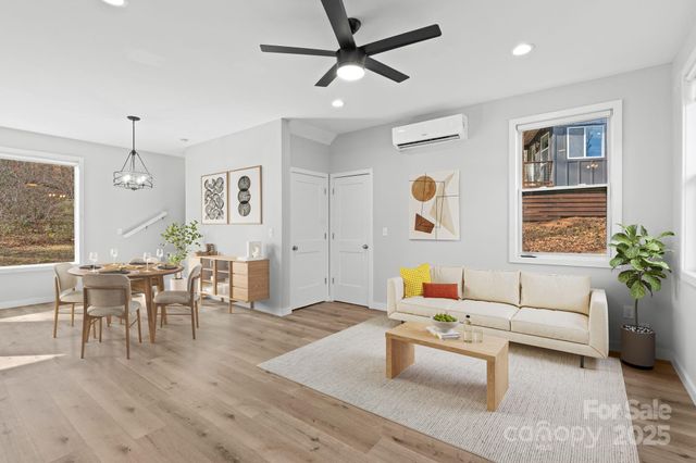 24 Lower Grassy Branch Road, Asheville, NC 28805