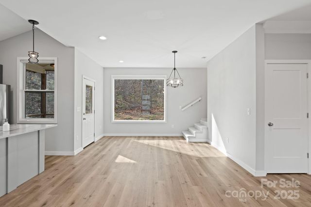 24 Lower Grassy Branch Road, Asheville, NC 28805