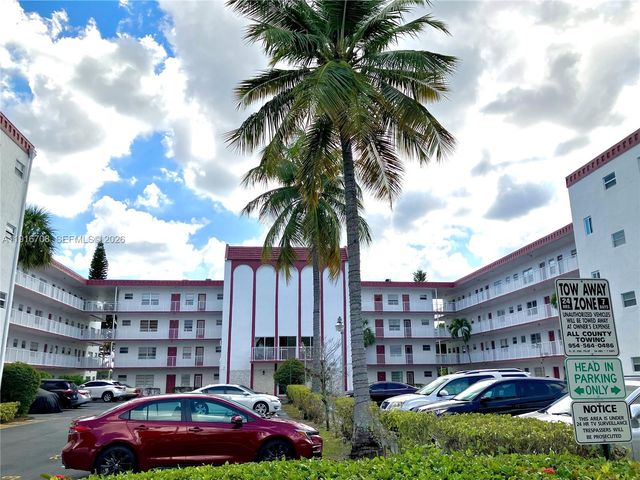 4270 NW 40th Street 103, Lauderdale Lakes, FL 33319