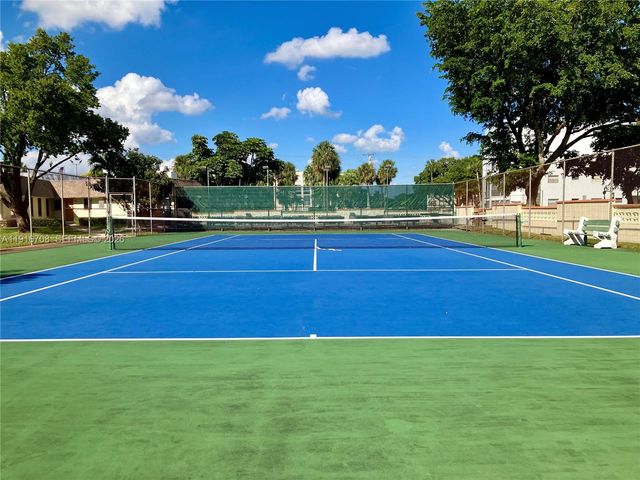 4270 NW 40th Street 103, Lauderdale Lakes, FL 33319