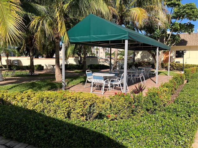 4270 NW 40th Street 103, Lauderdale Lakes, FL 33319