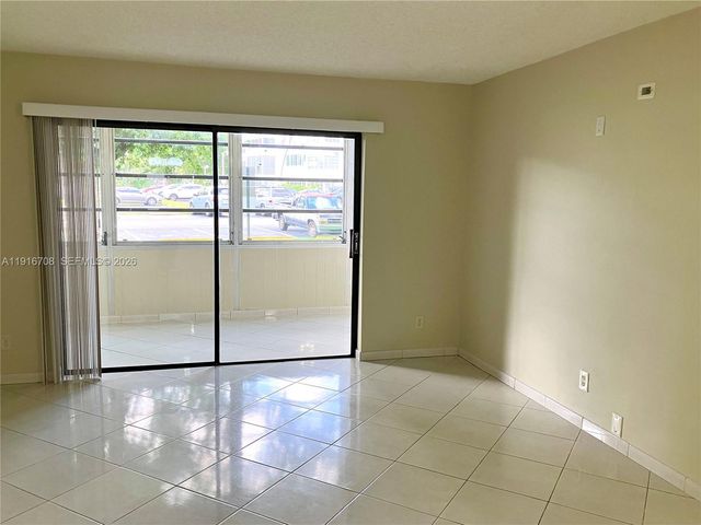 4270 NW 40th Street 103, Lauderdale Lakes, FL 33319