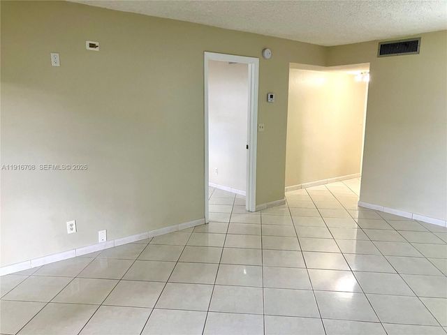 4270 NW 40th Street 103, Lauderdale Lakes, FL 33319