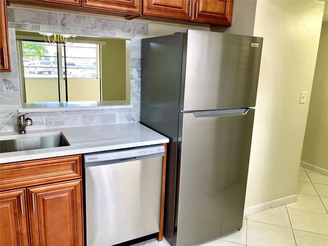 4270 NW 40th Street 103, Lauderdale Lakes, FL 33319