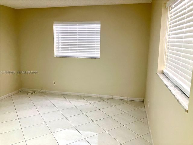 4270 NW 40th Street 103, Lauderdale Lakes, FL 33319
