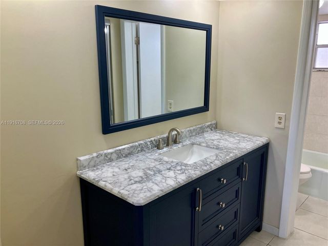 4270 NW 40th Street 103, Lauderdale Lakes, FL 33319
