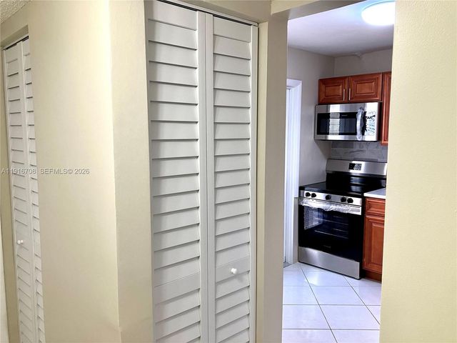 4270 NW 40th Street 103, Lauderdale Lakes, FL 33319