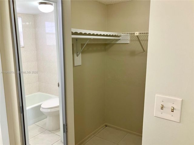 4270 NW 40th Street 103, Lauderdale Lakes, FL 33319