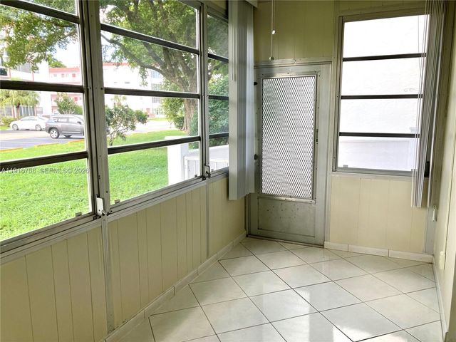 4270 NW 40th Street 103, Lauderdale Lakes, FL 33319