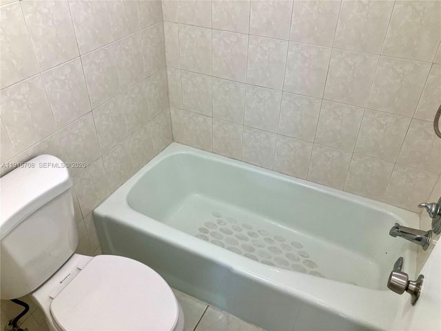 4270 NW 40th Street 103, Lauderdale Lakes, FL 33319