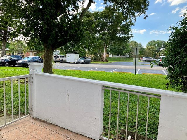 4270 NW 40th Street 103, Lauderdale Lakes, FL 33319