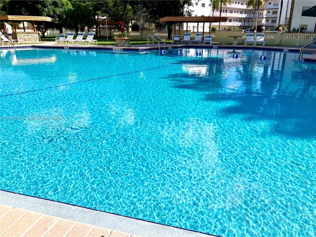 4270 NW 40th Street 103, Lauderdale Lakes, FL 33319