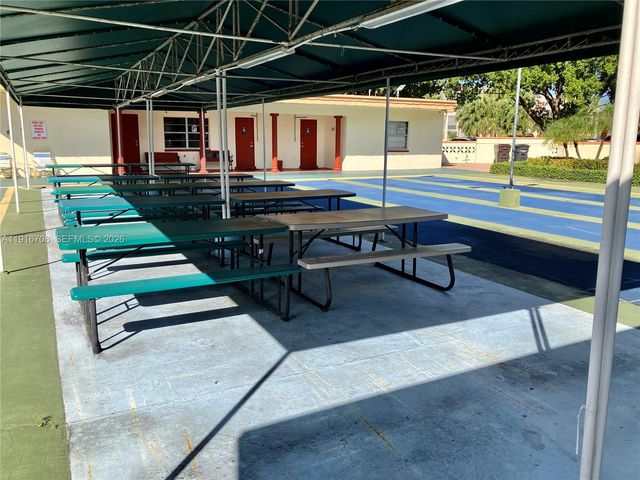 4270 NW 40th Street 103, Lauderdale Lakes, FL 33319