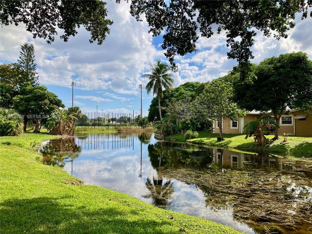 4270 NW 40th Street 103, Lauderdale Lakes, FL 33319