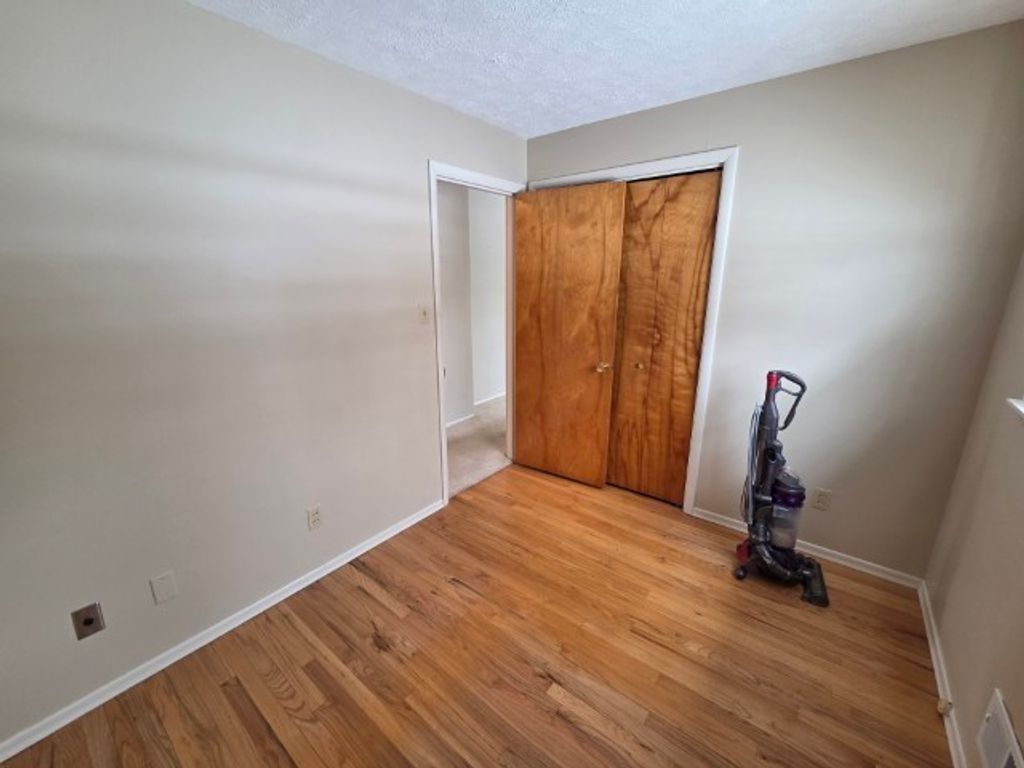 Image 34 of property listing at 2908 Jamison Boulevard, Mt Vernon, IL 62864