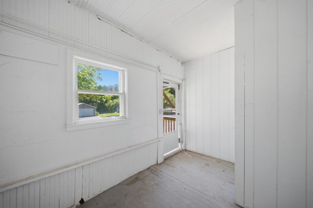35 South Street, Claremont, NH 03743