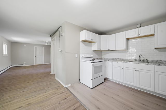 35 South Street, Claremont, NH 03743