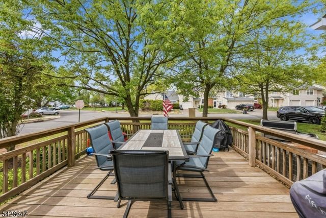 115 Wisbech Pl, Franklin Twp., NJ 08873